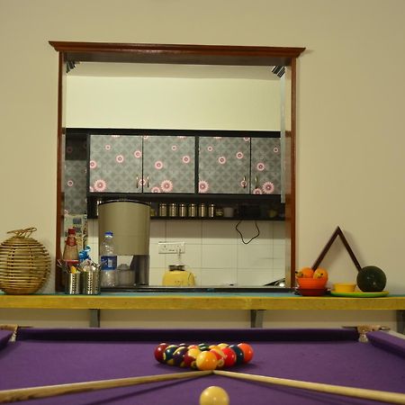 Social Rehab Downtown Hostel Бангалор Екстериор снимка