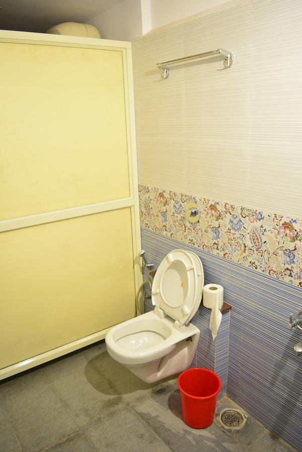 Social Rehab Downtown Hostel Бангалор Екстериор снимка