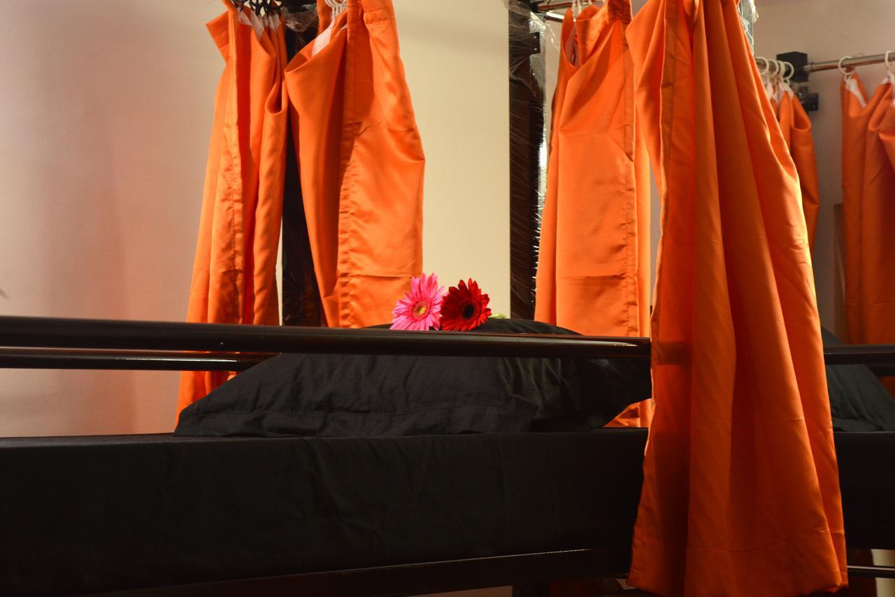 Social Rehab Downtown Hostel Бангалор Екстериор снимка