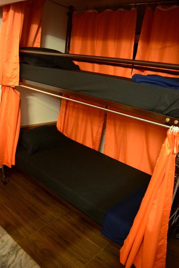 Social Rehab Downtown Hostel Бангалор Екстериор снимка