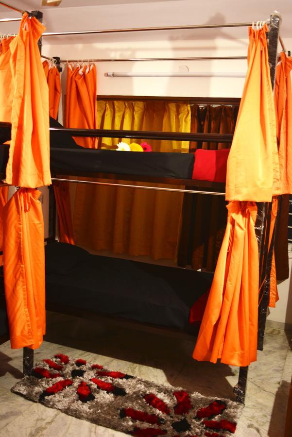 Social Rehab Downtown Hostel Бангалор Екстериор снимка