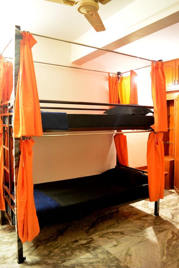 Social Rehab Downtown Hostel Бангалор Екстериор снимка