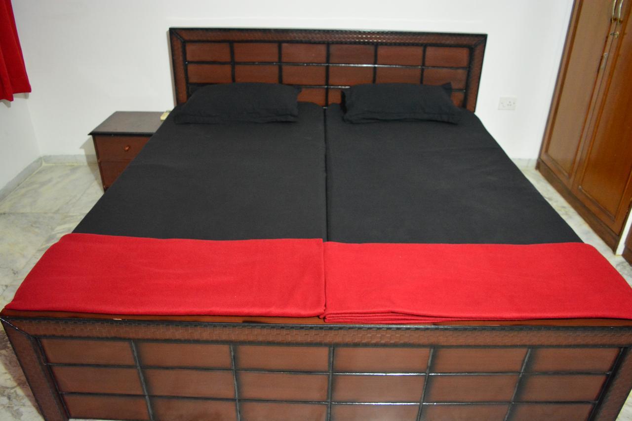 Social Rehab Downtown Hostel Бангалор Екстериор снимка