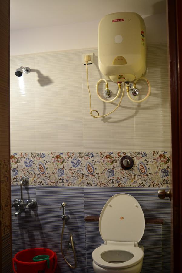 Social Rehab Downtown Hostel Бангалор Екстериор снимка