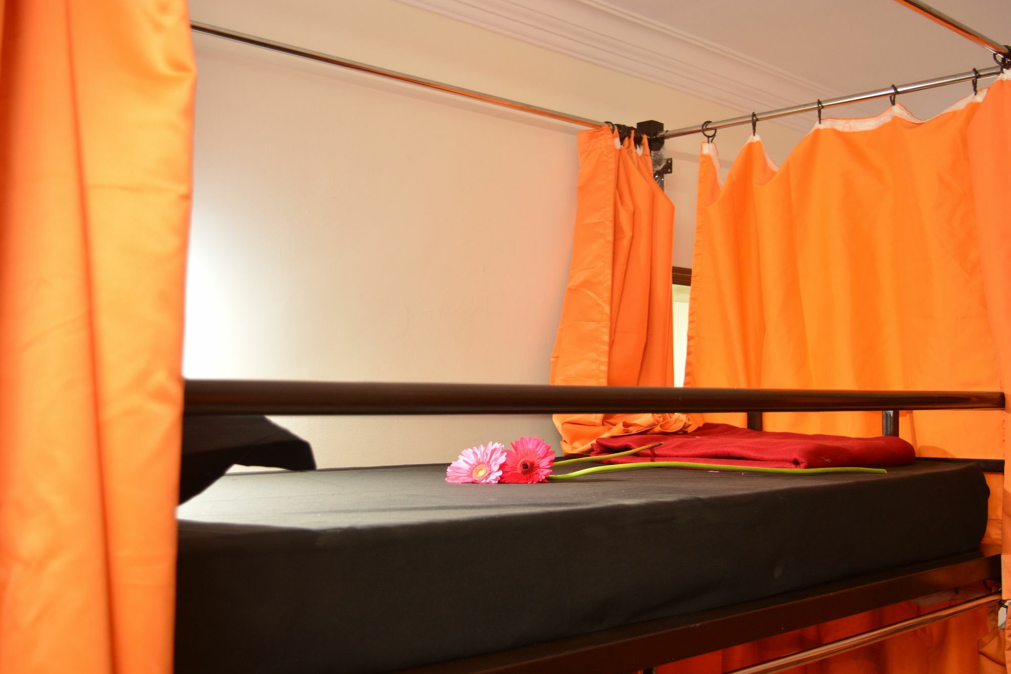 Social Rehab Downtown Hostel Бангалор Екстериор снимка